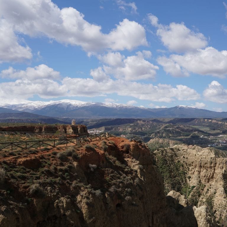 Badlands-comer-dormir-ciclo-gravel-bicicleta-aventura-desierto