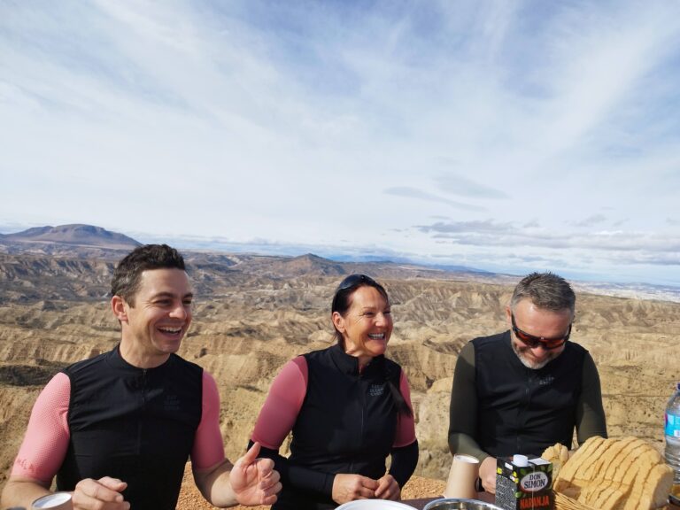 Badlands-Eat-Sleep-Cycle-Supported-Group-Tour