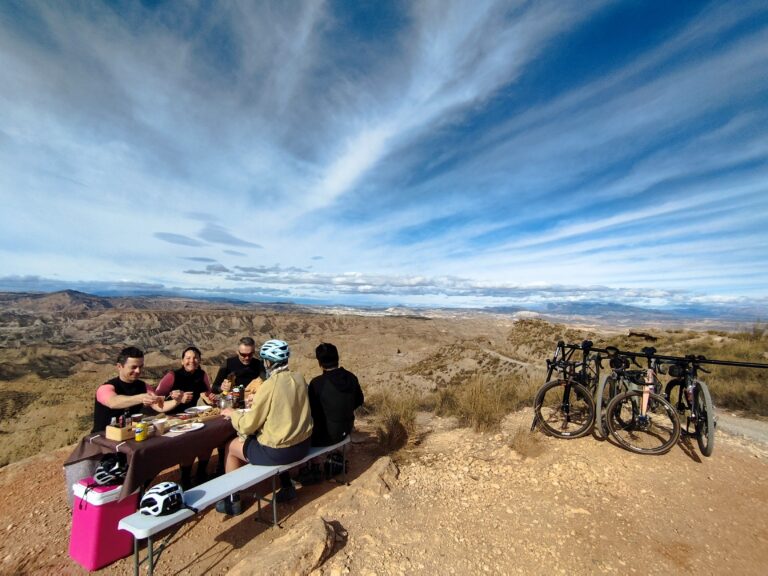 Badlands-Eat-Sleep-Cycle-Supported-Group-Tour