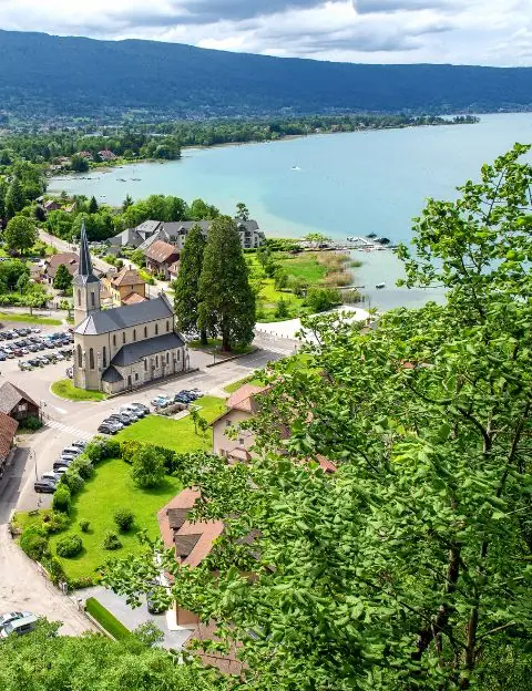 Cycling around Lake Annecy